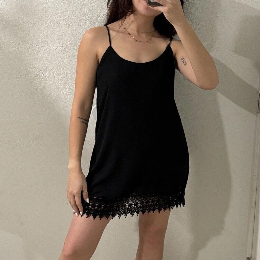 Womenโs Show Me Your Mumu Black Dressโ Size Medium M Short Lace